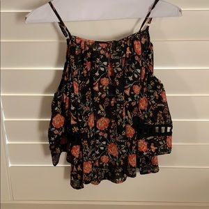 Never worn Jolt off the shoulder w/ sleeves